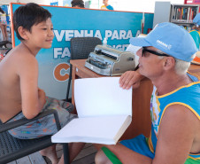 Praia e leitura: Biblioteca Pública promove doações e empréstimos no Verão Maior