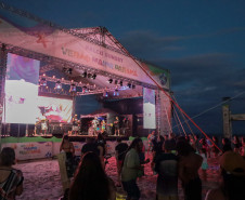 Pagode da banda Terezo e Campeonato Paranaense agitaram o Palco Sunset