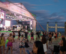 Pagode da banda Terezo e Campeonato Paranaense agitaram o Palco Sunset