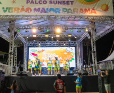 Shows de samba e sertanejo abrem temporada dos palcos Sunset no Noroeste