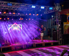 Shows de samba e sertanejo abrem temporada dos palcos Sunset no Noroeste