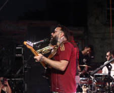 Temporada de shows gratuitos do Verão Maior começa com artistas paranaenses