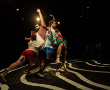 Espetáculo "Deriva" celebra o corpo e a cidade no Teatro José Maria Santos