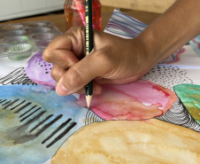 De oficinas a esculturas: MON terá programação inspirada no Mês das Mulheres