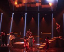 Teatro Guaíra recebe espetáculo que apresenta trajetória de Ray Charles