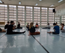 Escambo Cinético estimula diálogo entre comunidade da dança e Balé Teatro Guaíra