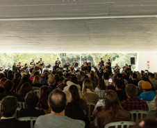 Concerto da Orquestra Sinfônica do Paraná no Museu Oscar Niemeyer é sucesso de público
