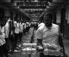 Exposição “Desse Lado do Muro” abre as portas do antigo Centro de Triagem em Curitiba