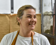 Academia Alfredo Andersen promove bate-papo com artistas Milena Celli e Elizabeth Titton