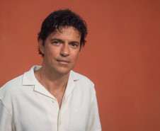 A atração musical da semana fica por conta do show de Jorge Vercillo, na sexta (11), no palco principal do Teatro Guaíra.