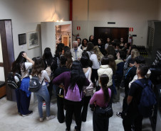 Teatro Guaíra retoma atividades de visitas guiadas com agendamentos