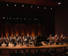 2 mil pessoas acompanharam o concerto da Orquestra Sinfônica do Paraná neste domingo