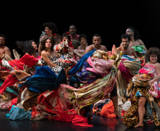 Vencedor do APCA e celebrado em Paris, espetáculo de dança "Encantado" chega ao Guaíra