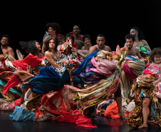 Vencedor do APCA e celebrado em Paris, espetáculo de dança "Encantado" chega ao Guaíra