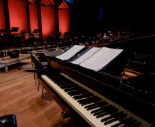 Entre famílias de instrumentos, movimentos e disposição: como funciona a Orquestra Sinfônica