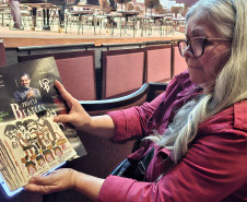 Orquestra Sinfônica encanta plateia lotada do Guaíra com repertório dos Beatles