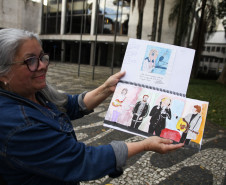 Doralice Araújo acompanha os concertos da Orquestra Sinfônica do Paraná há mais de 30 anos; na última década, passou a transformar essa paixão em arte.