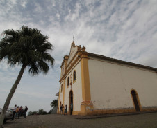 Coordenação do Patrimônio Cultural participa de entrega de projeto de restauração da Igreja Matriz de Antonina