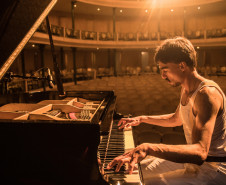 Rock ao Piano celebra os 50 anos dos clássicos de 1975 no Guairinha