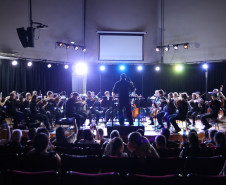 Projeto que leva Orquestra Sinfônica do Paraná para fora do Guaíra forma novas plateias