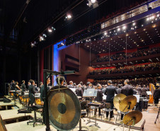 Concertos: mais de 6 mil pessoas celebram os 40 anos da Orquestra Sinfônica do Paraná