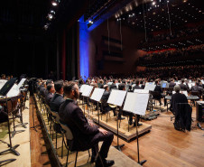 Concertos: mais de 6 mil pessoas celebram os 40 anos da Orquestra Sinfônica do Paraná