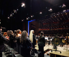 Concertos: mais de 6 mil pessoas celebram os 40 anos da Orquestra Sinfônica do Paraná