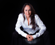 Orquestra Sinfônica apresenta no domingo concerto com obras de Schumann e Bartók. Na foto, Simone Menezes