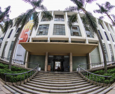 100 anos de Dalton Trevisan e oficinas: veja a agenda de junho da Biblioteca Pública 