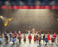 Balé Teatro Guaíra lota Palácio das Artes, em BH, com “Romeu e Julieta” contemporâneo