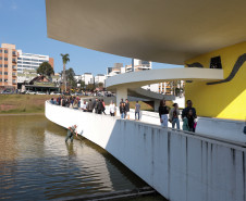 Visitação no Museu Oscar Niemeyer | MON nesta quarta-feira (23), em Curitiba