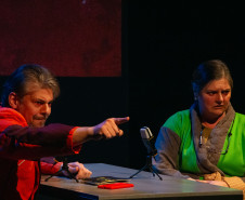 Teatro José Maria Santos recebe em julho espetáculo de humor “Bom Dia, Grupo!”