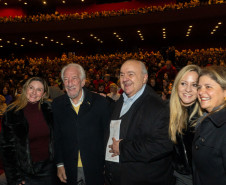 Piana participa da abertura do 63º Festival Folclórico de Etnias, que reúne 2 mil artistas