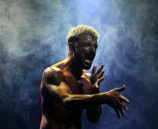 Teatro Zé Maria Santos recebe festival com oito interpretações de "Ilíada" e "Odisseia"