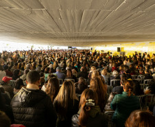 Orquestra Sinfônica leva 1.800 pessoas ao vão-livre do MON para celebrar a obra de Mozart