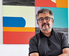 MAC Paraná inaugura exposição de Ronald Simon no dia 7. Retrato de Ronaldo Simon