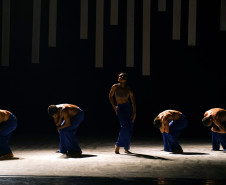 Balé Teatro Guaíra conquista sua primeira indicação nacional ao Prêmio APCA - Fotos do espetáculo "Gregor - Uma Odisséia Patética"