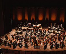Centro Cultural Teatro Guaíra -  Orquestra Sinfônica do Paraná sobe ao palco do Auditório Bento Munhoz da Rocha Neto (Guairão) para homenagear a genialidade de Sergei Prokofiev, um dos maiores compositores do século XX.
