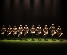 Centro Cultural Teatro Guaíra - O Balé Teatro Guaíra sobe ao palco do auditório Salvador de Ferrante (Guairinha) neste fim de semana para a pré- estreia de “Stol – Uma Questão de Confiança”, nova coreografia de Alessandro Sousa Pereira.