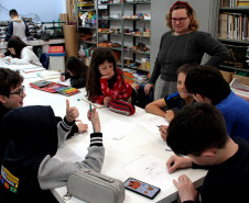 Centro Juvenil de Artes Plásticas - Inscrições abertas – As matrículas para as vagas remanescentes de oficinas no CJAP estão abertas até 29 de agosto, todas gratuitas e ligadas ao ensino das artes.