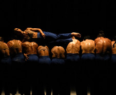 Turnê do Balé Teatro Guaíra leva dança contemporânea a Arapongas e Jacarezinho