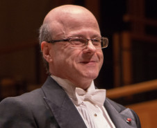 Orquestra Sinfônica do Paraná traz obras de Manuel de Falla e Piotr Tchaikovsky ao palco do Guairão neste domingo (24) -