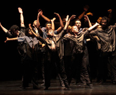 Entrada gratuita: Balé Teatro Guaíra leva dança contemporânea a Jacarezinho
