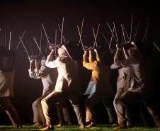 Balé Teatro Guaíra apresenta “Stol” e “V.I.C.A.” no Guairinha