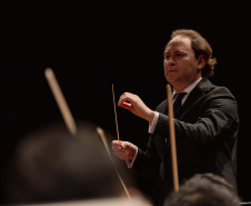 Concerto da Orquestra Sinfônica do Paraná (OSP) em homenagem ao compositor Sergei Prokofiev. Sob a regência do maestro convidado Christian Vásquez, e com participação do solista Guido Sant’Anna, o programa reuniu duas das mais importantes obras do século 20: o Concerto nº 2 para Violino e a Sinfonia nº 5 em Si bemol maior