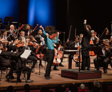 Concerto da Orquestra Sinfônica do Paraná (OSP) em homenagem ao compositor Sergei Prokofiev. Sob a regência do maestro convidado Christian Vásquez, e com participação do solista Guido Sant’Anna, o programa reuniu duas das mais importantes obras do século 20: o Concerto nº 2 para Violino e a Sinfonia nº 5 em Si bemol maior