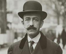 Compositor e pianista espanhol Manuel de Falla