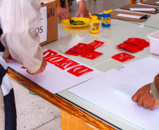 Museu Oscar Niemeyer promove oficina de arte têxtil para professores