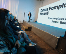 Masterclass com arquiteto Solano Benítez nesta sexta-feira (05) sobre o projeto arquitetônico do Centre Pompidou Paraná, em Foz do Iguaçu. Foto: Geraldo Bubniak/AEN