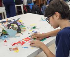 Centro Juvenil de Artes Plásticas oferece semanalmente vivência artística às escolas